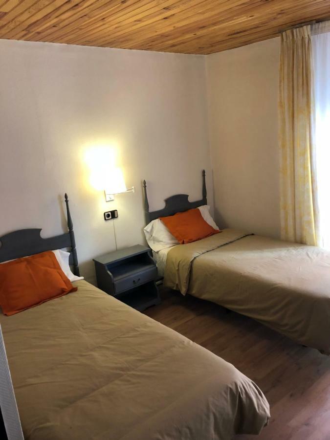 Hostal Di Verena Puigcerdà Exteriör bild