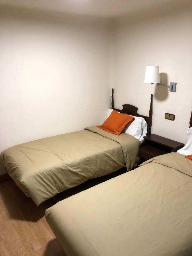 Hostal Di Verena Puigcerdà Exteriör bild