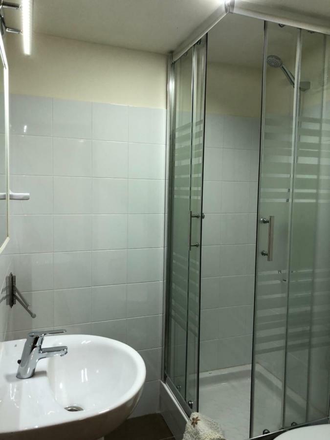 Hostal Di Verena Puigcerdà Exteriör bild