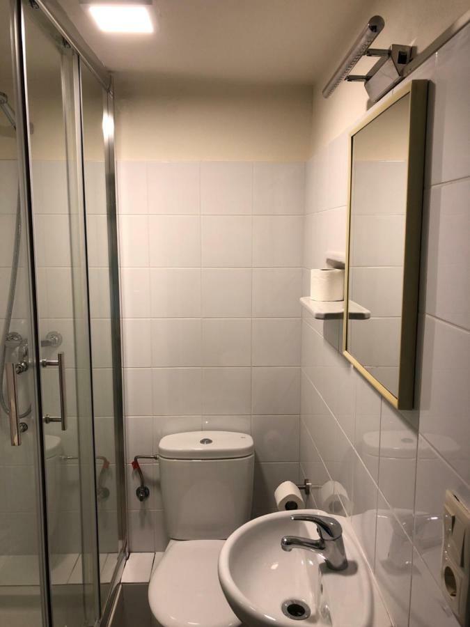 Hostal Di Verena Puigcerdà Exteriör bild
