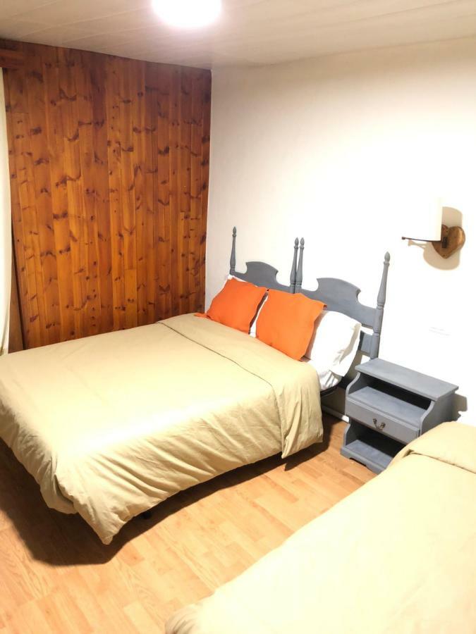 Hostal Di Verena Puigcerdà Exteriör bild