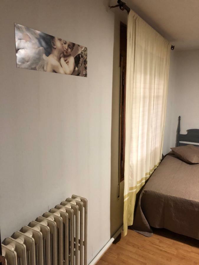 Hostal Di Verena Puigcerdà Exteriör bild