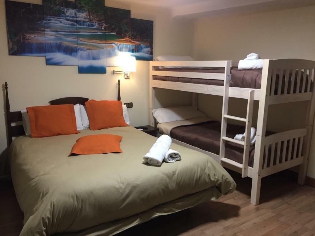 Hostal Di Verena Puigcerdà Exteriör bild