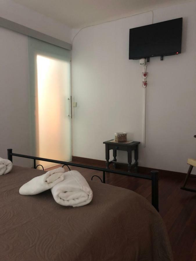 Hostal Di Verena Puigcerdà Exteriör bild